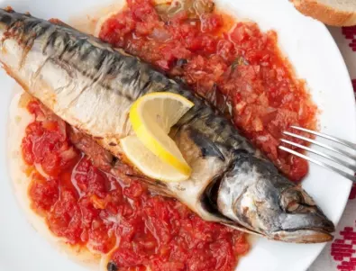 В рибните ресторанти използват тънкости при печене на скумрия и винаги са доволни