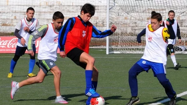 За първи път над 70 училища влизат в надпревара в "Купата на Coca-Cola: Движи се!" 