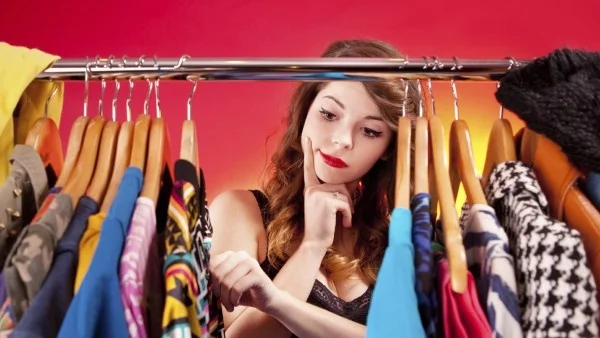 Родни звезди продават свои дрехи за добра кауза