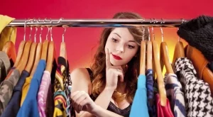 Как да съчетава цветовете в гардероба си