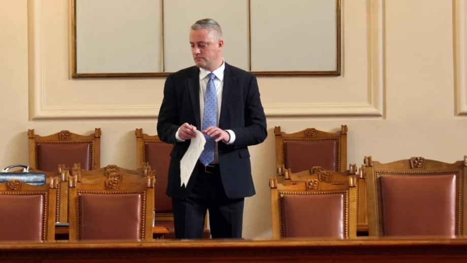 Лукарски не вижда проблем във финансирането на бизнеса на съпругата му с пари на неговото министерство