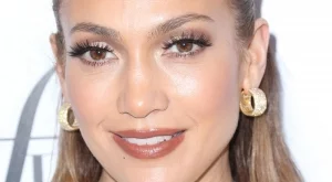 Джей Ло се справя със стреса с медитация