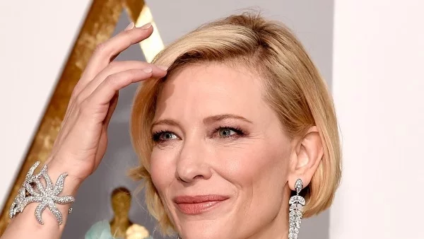 Кейт Бланшет се боядиса в розово