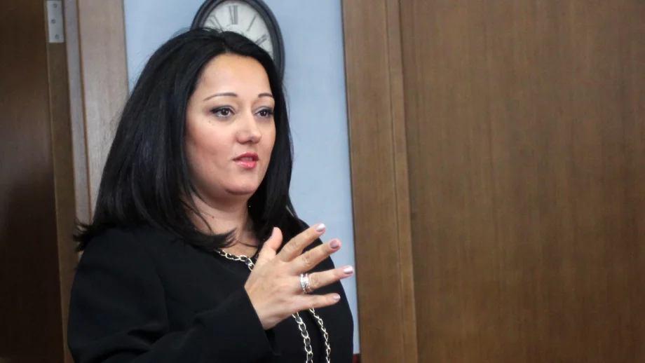 Павлова: Ако надминем 1 млрд. лв. за саниране, ставаме клиенти на прокуратурата