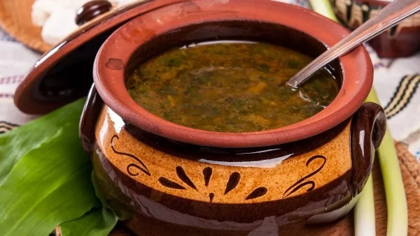 Пролетна витаминозна супа