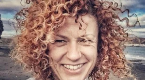 Люси Дяковска осиновява дете