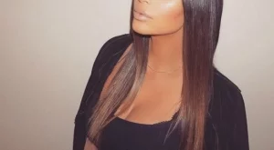 Ким пак лъсна гола и този път не е сама