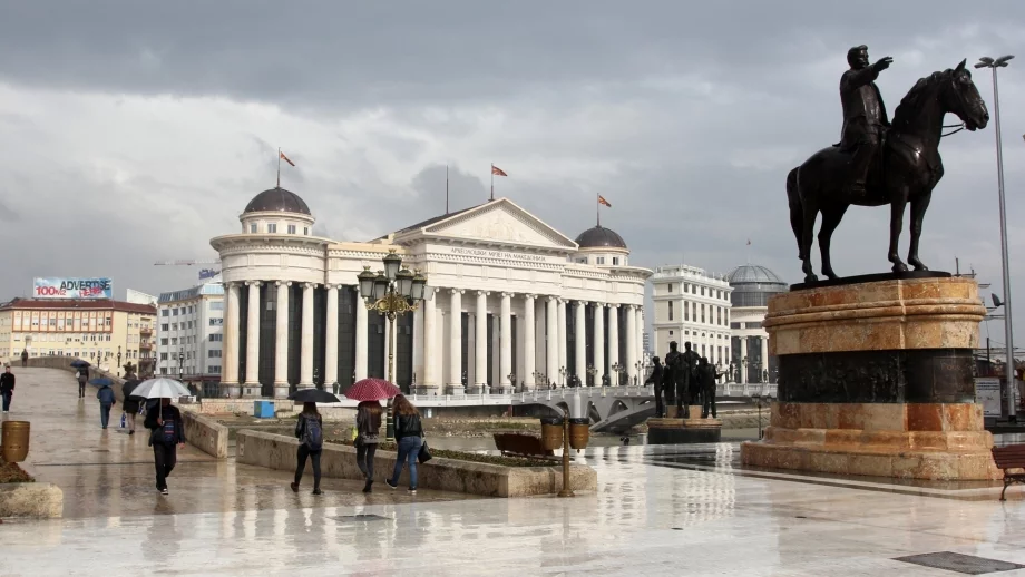 Скопие въведе безплатен градски транспорт заради мръсния въздух