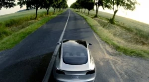 Model 3 на Tesla ще се продава и на лизинг
