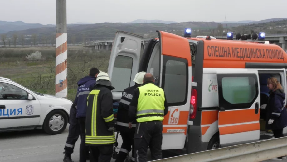 Здравният министър обеща да има паник бутони във всяка линейка