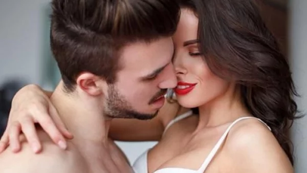 Как се целува всяка от 12-те зодии 