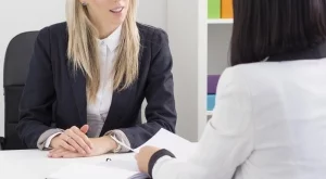 Не правете тези 11 неща на интервю за работа