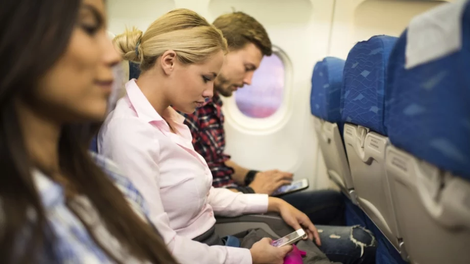 Какво се случва, ако не сложите телефона си на Flight Mode по време на полет? 