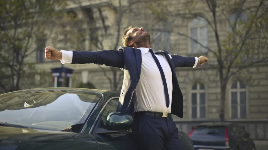 Успели млади българи обикалят страната и показват личен пример