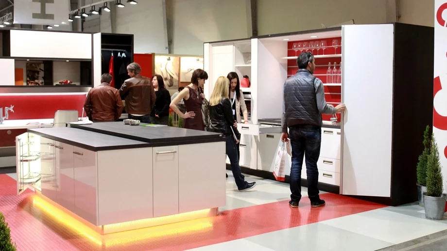 Прецизно производство до последния детайл на изложението Техномебел