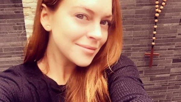 Линдзи Лоуън си нарани сериозно ръката