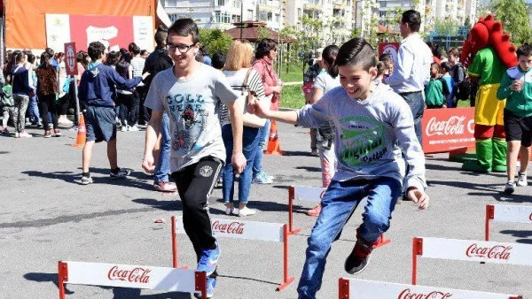 4 отбора от Благоевград на полуфинал на "Купата на Coca-Cola"
