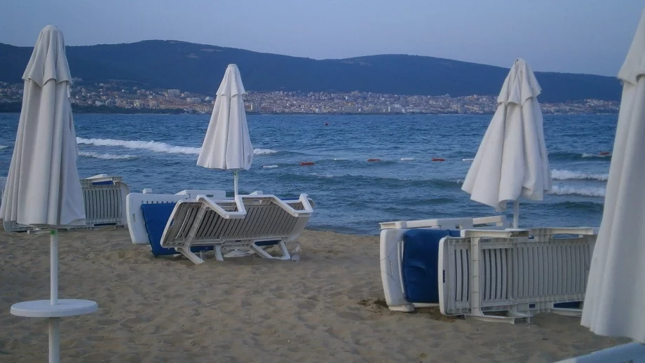Проверяват чистотата на морската вода 