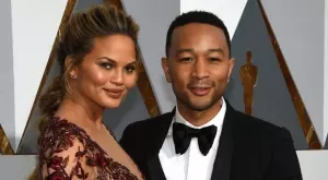 Криси Тейгън роди третото си дете 