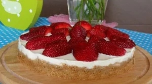 Много бърза торта с кисело мляко