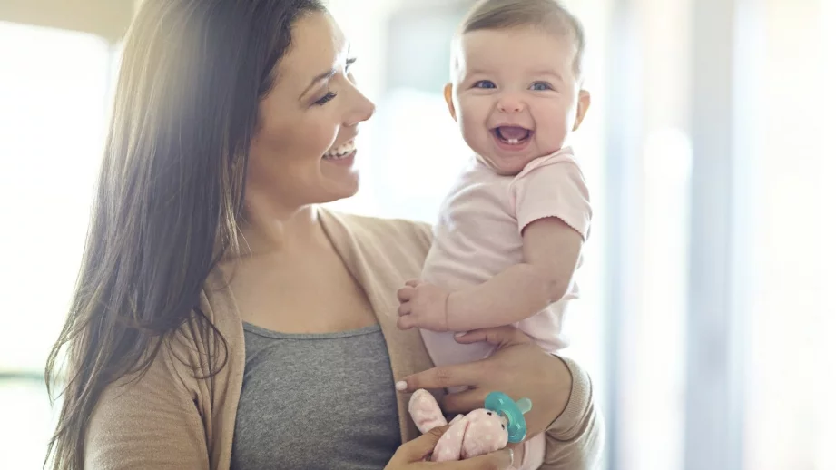 Предложение: Майките с високи заплати да могат да се връщат по-рано на работа