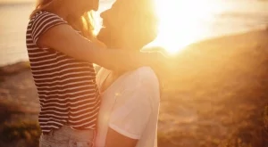 6 клишета от романтичните комедии, за които тайно си мечтаем