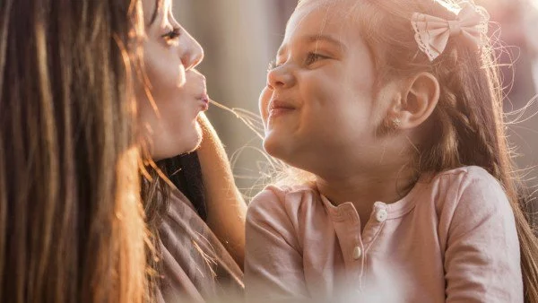 Майчината любов влияе и върху детския мозък