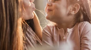 Когато мислеше, че не те гледам