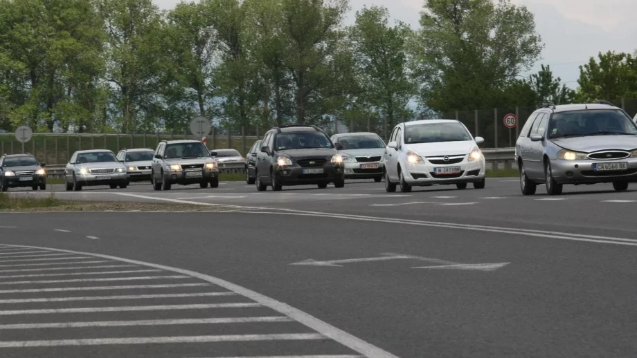 Намаляват продажбите на нови коли в България