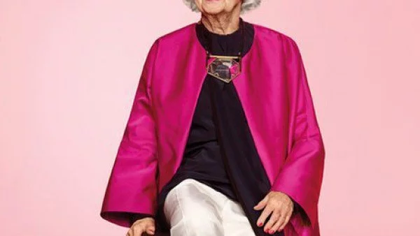 100-годишна баба позира за Vogue