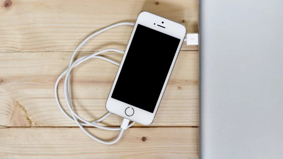 Пазарът на смартфони в Китай отчете спад за първи път