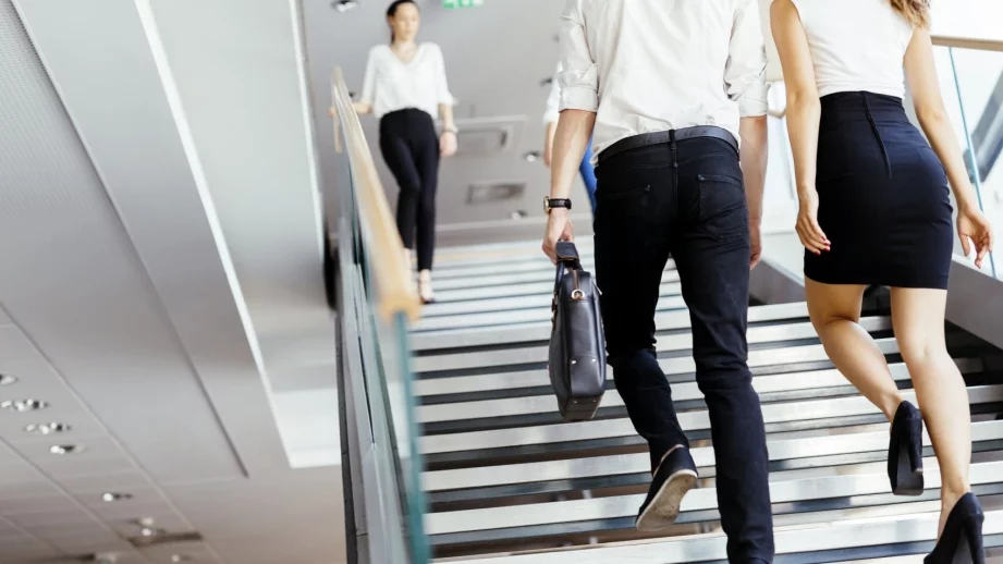 Качете се по стълбите - отбелязваме Европейския ден без асансьори 