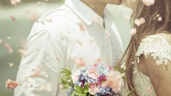 Защо не трябва да се вижда булката преди сватбата и други сватбени суеверия