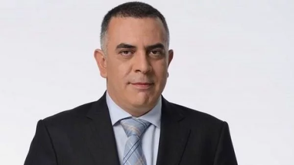 Кметът на Сливен горд, че в града се обучават специалисти по здравни грижи