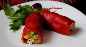 Пиперени рулца с мачкана картофена салата