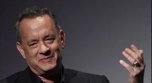 Том Ханкс се поддържа с йога