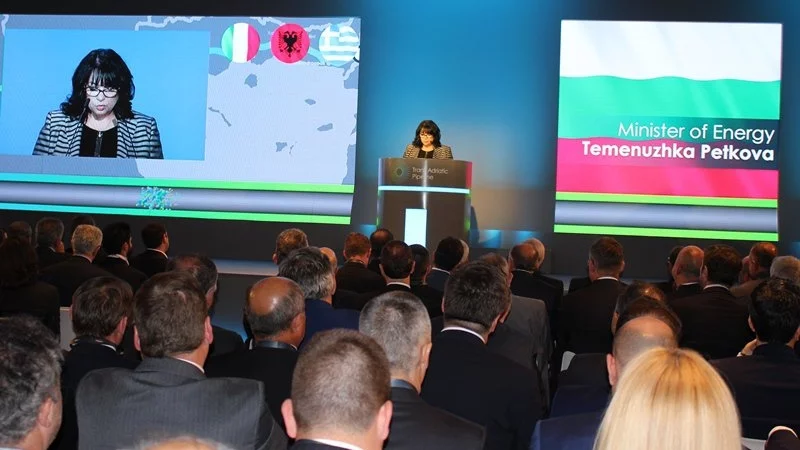Петкова: България ще получава газ от TAP чрез интерконектора 