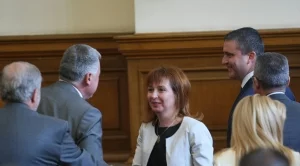 Русинова обеща реформи и прозрачност при усвояване на еврофондове