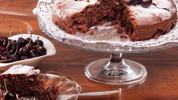 Шоколадов сладкиш с череши