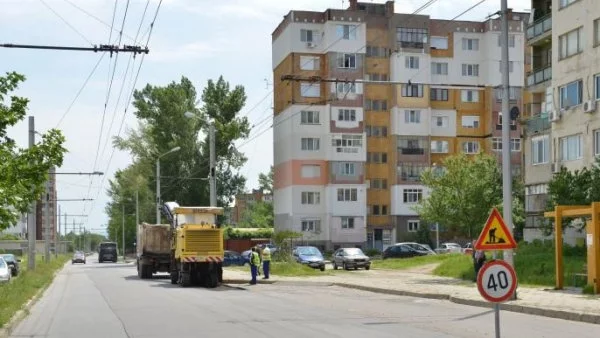 Започна ремонт на уличната мрежа в Сливен