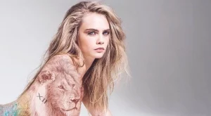 Кара Делевин с нова прическа за лятото