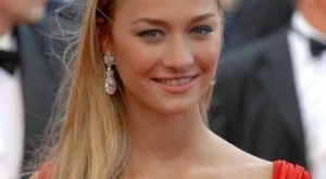 Дневниците на принцесата: Аристократичната манекенка на Монако