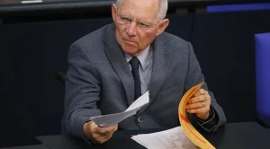 Шойбле: Ще се опитаме да ограничим негативните ефекти за Великобритания от Brexit