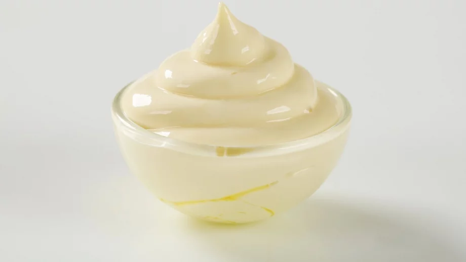 Блъскат детските майонези със захари, за да намалят мазнините 