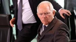 Шойбле: Ако Гърция иска опрощаване на дълговете, да напусне еврозоната