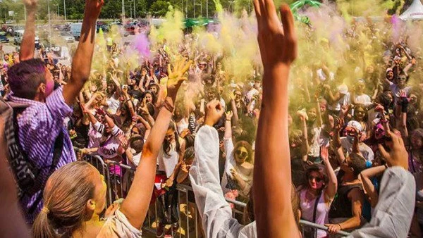 Отново фестивал на цветовете в София