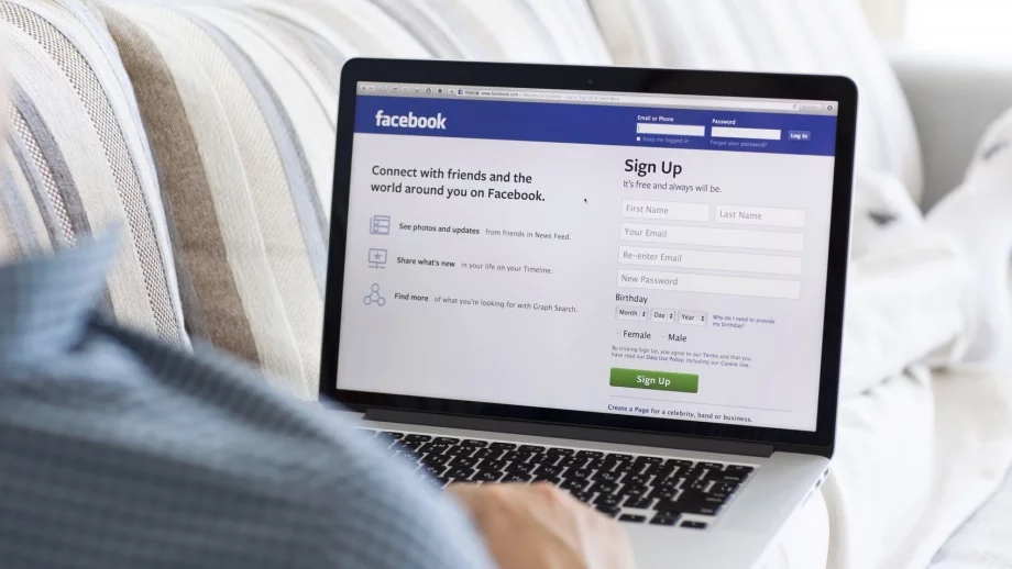 Италия забрани публикуването на снимки на деца във Facebook