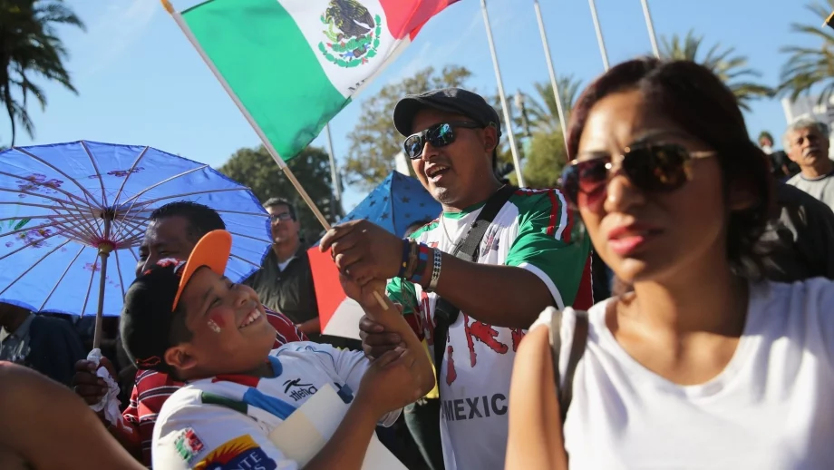 Продължава поевтиняването на мексиканското песо 