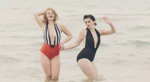 Перфектните модели бански за пищни дами