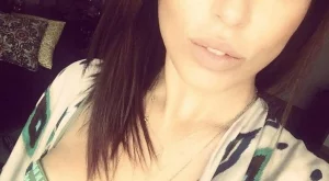 Мика Стоичкова показа как кърми (снимка)